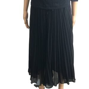 ZARA Black Pleated and Lined Crepe-Like Summer Maxi-Skirt Size Small